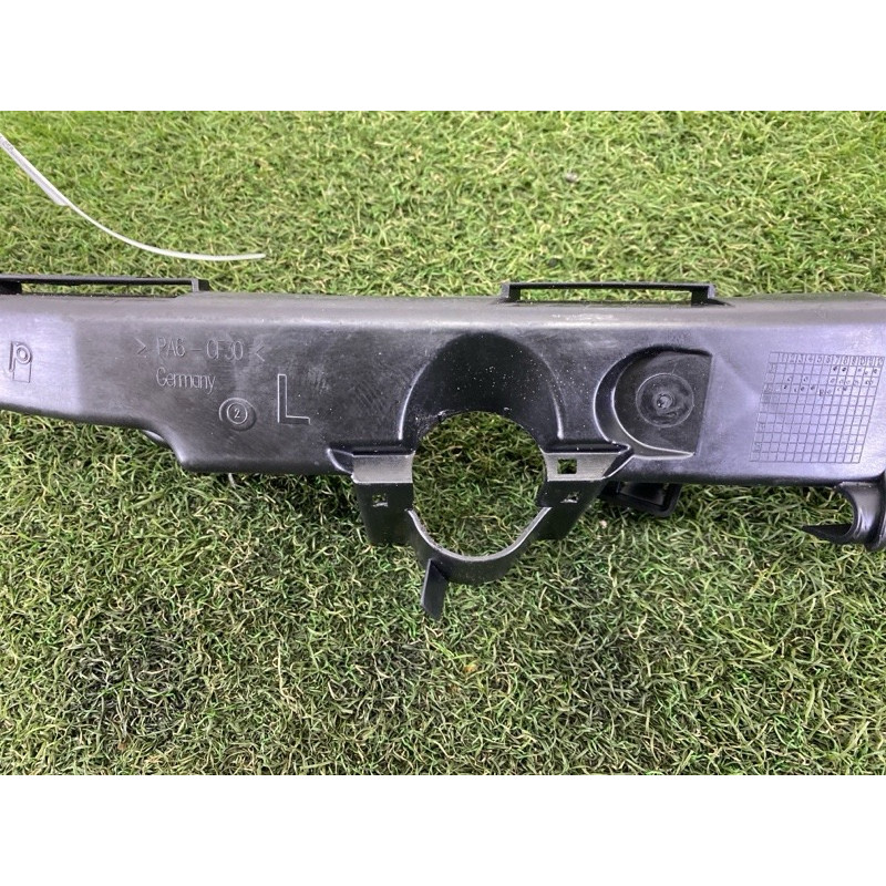 Кронштейн фары (кузов и элементы) BMW 3-series E90 2010 3.0 N54 51647138401