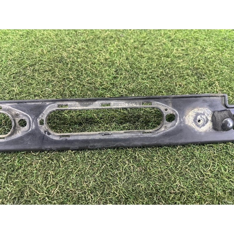 Кріплення крила (кузов и элементы) LAND ROVER Range Rover L405 2016 5.0 LR056963