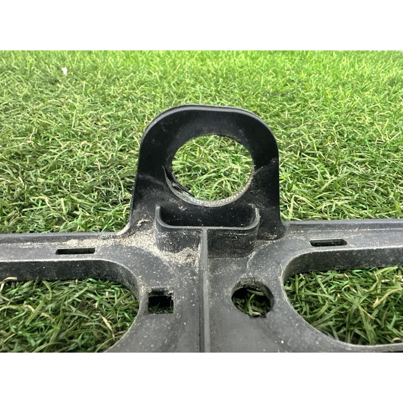 Кріплення крила (кузов и элементы) LAND ROVER Range Rover L405 2016 5.0 LR056963