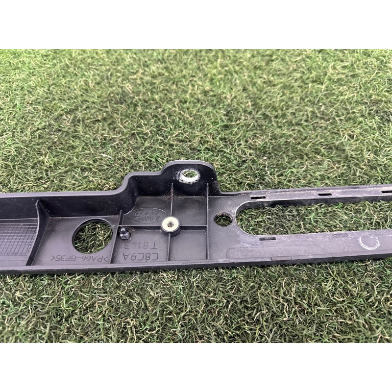 Кріплення крила (кузов и элементы) LAND ROVER Range Rover L405 2016 5.0 LR056963