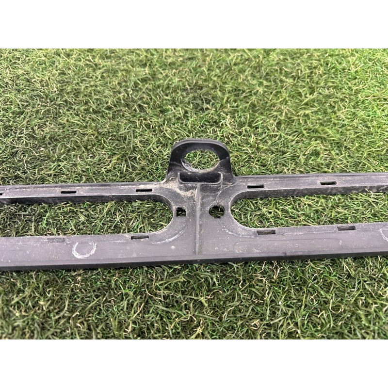 Кріплення крила (кузов и элементы) LAND ROVER Range Rover L405 2016 5.0 LR056963