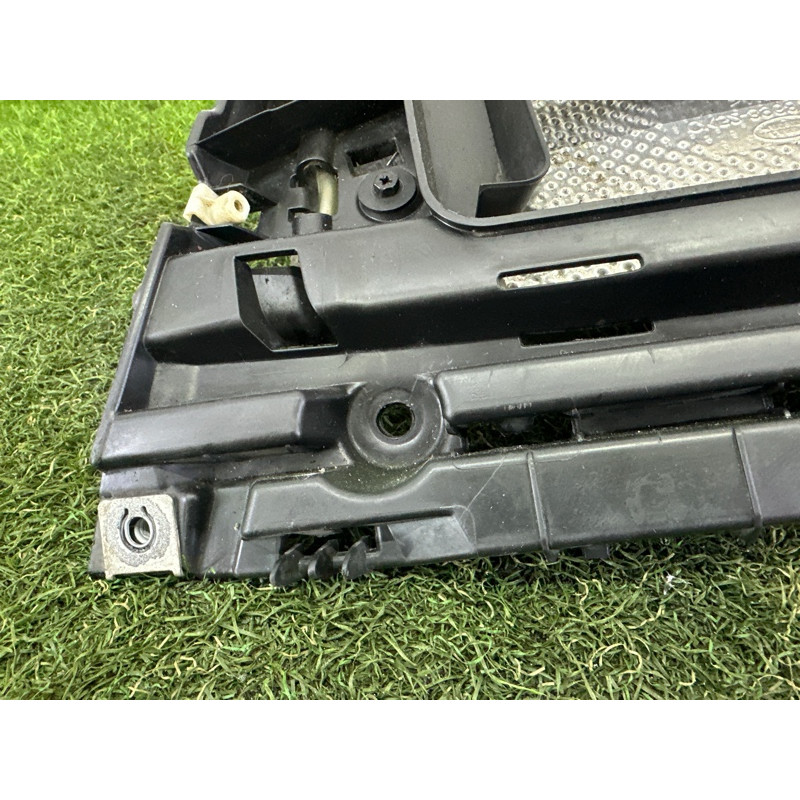 Кріплення бампера (кузов и элементы) LAND ROVER Range Rover L405 2016 5.0 LR076516