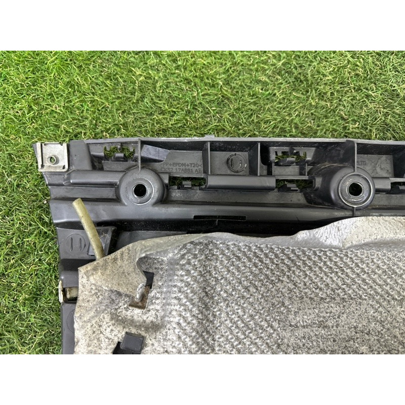 Кріплення бампера (кузов и элементы) LAND ROVER Range Rover L405 2016 5.0 LR076516