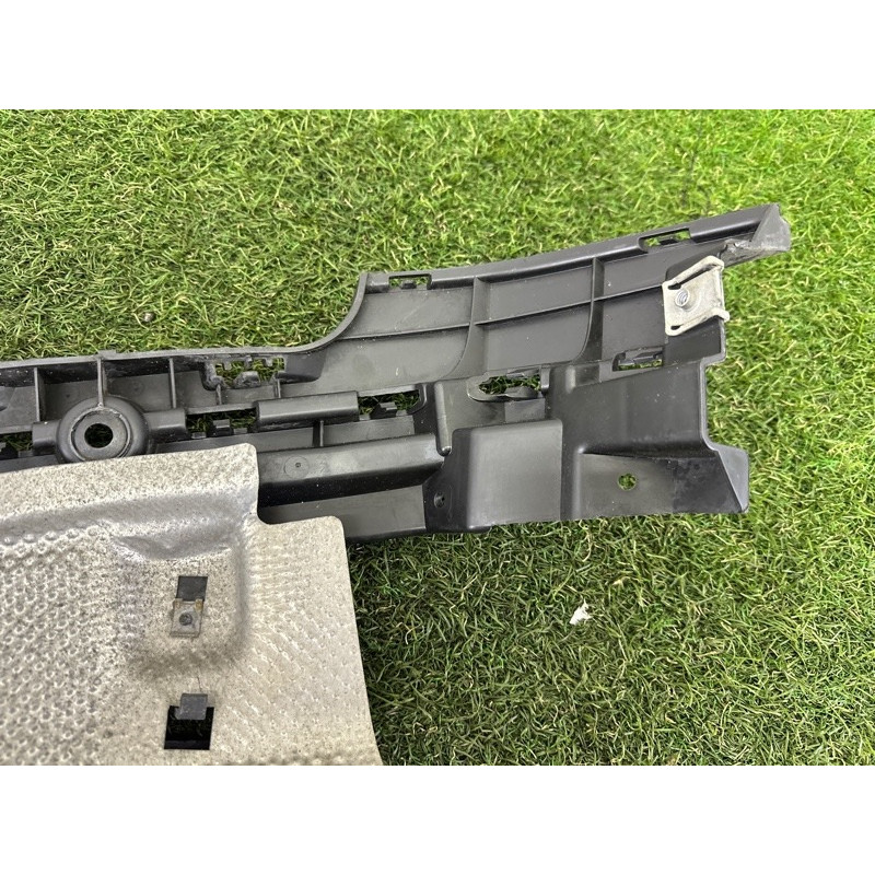 Кріплення бампера (кузов и элементы) LAND ROVER Range Rover L405 2016 5.0 LR076516