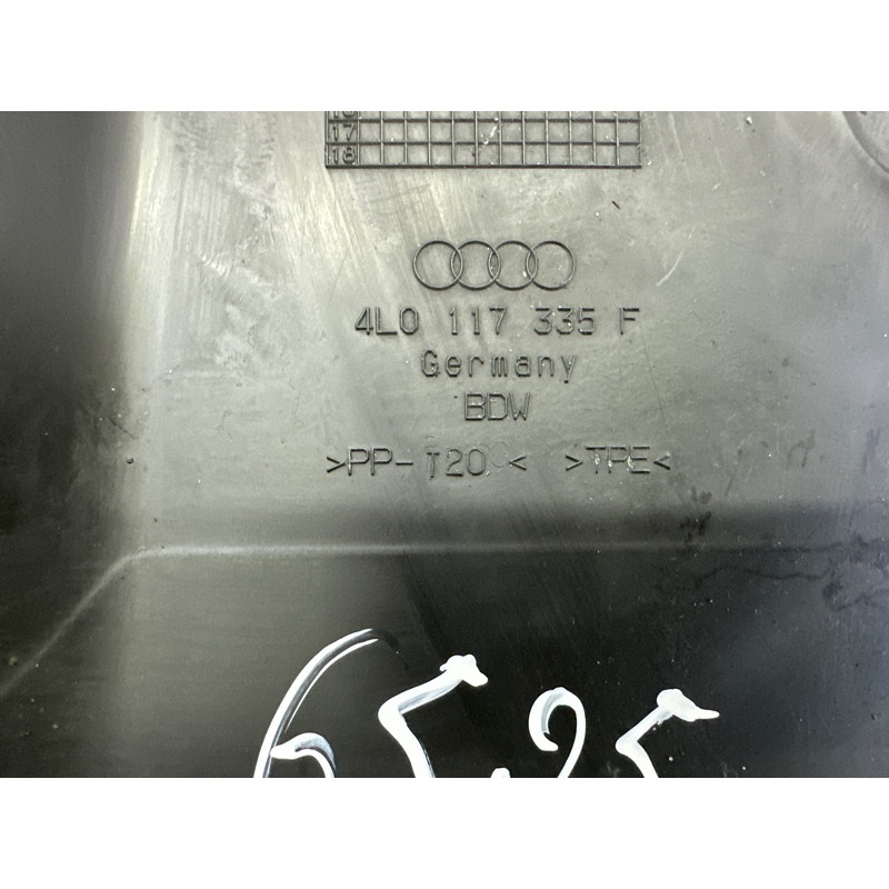 Воздуховод радиатора (кузов и элементы) AUDI Q7 4L 2011 3.0 TFSi 4L0117335F