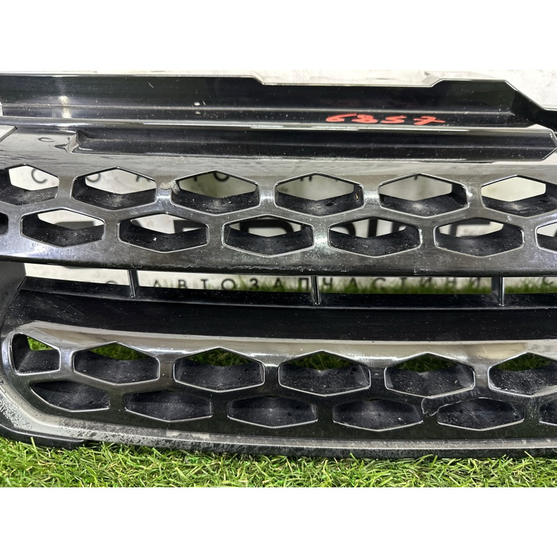 Решетка радиатора (наружные элементы кузова) LAND ROVER Range Rover Evoque L538 2016 2.0 LR074252