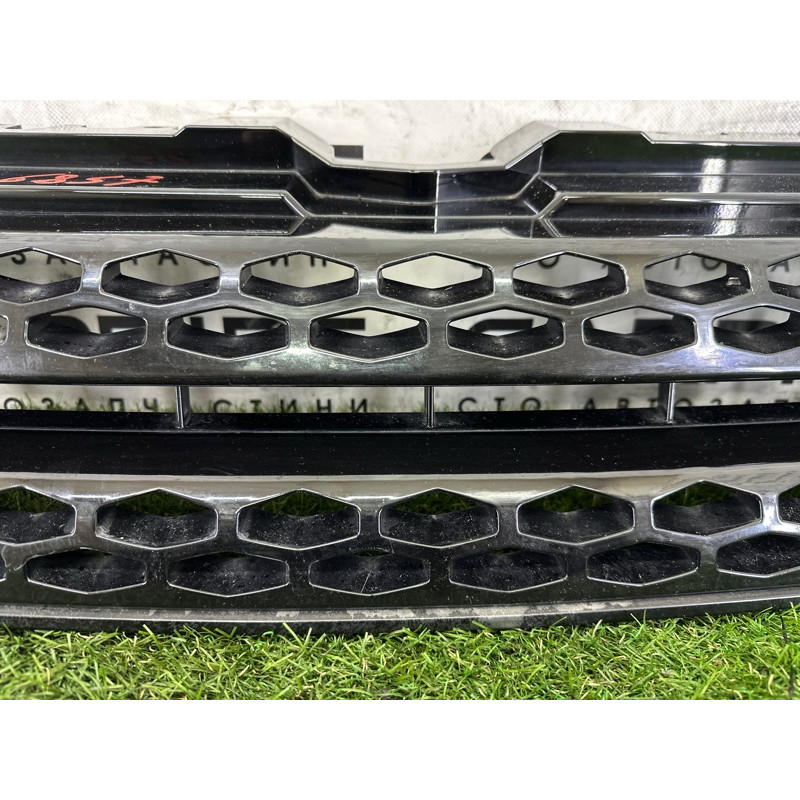 Решетка радиатора (наружные элементы кузова) LAND ROVER Range Rover Evoque L538 2016 2.0 LR074252