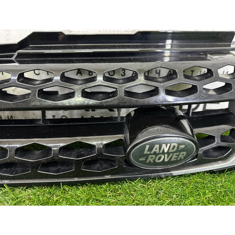 Решетка радиатора (наружные элементы кузова) LAND ROVER Range Rover Evoque L538 2016 2.0 LR074252