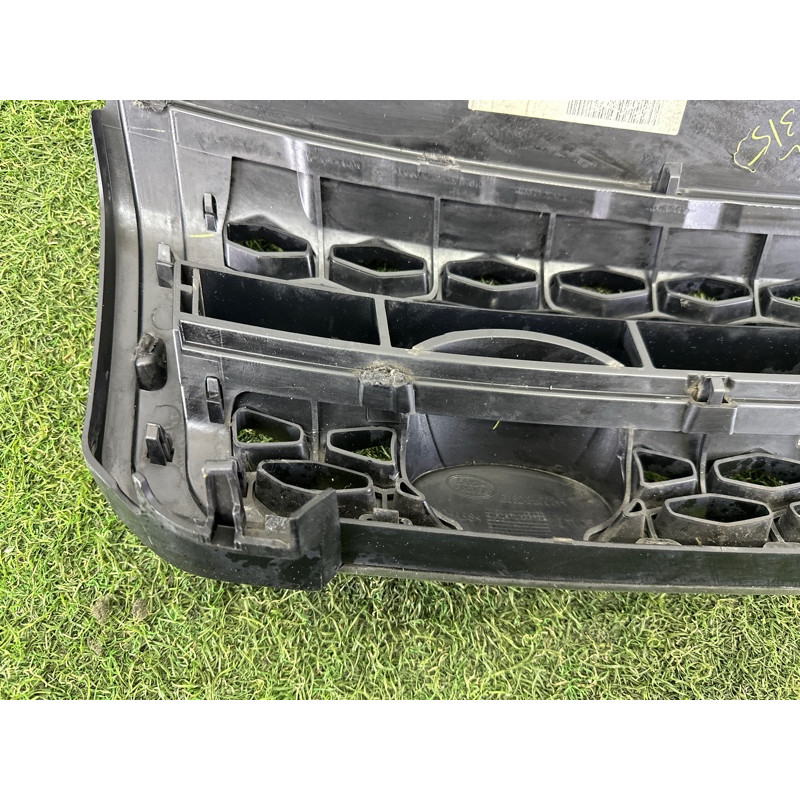 Решетка радиатора (наружные элементы кузова) LAND ROVER Range Rover Evoque L538 2016 2.0 LR074252