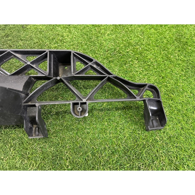 Кріплення бампера (кузов і елементи) AUDI Q7 4L 2011 3.0 TFSi 4L0807329