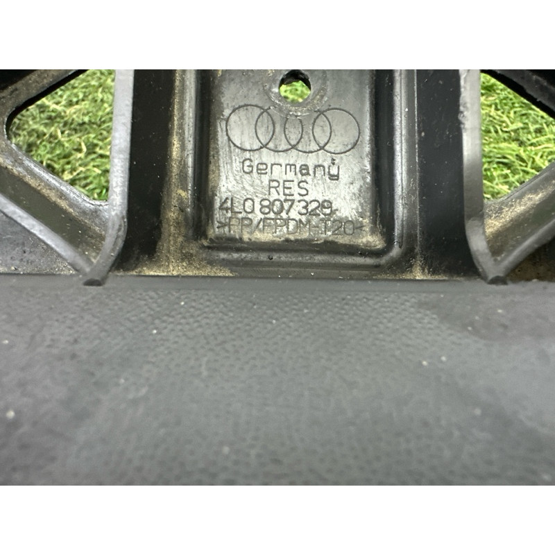 Кріплення бампера (кузов і елементи) AUDI Q7 4L 2011 3.0 TFSi 4L0807329