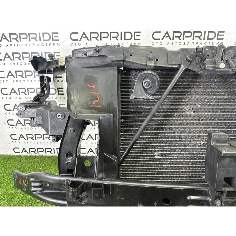 Телевизор (передняя часть кузова) (наружные элементы кузова) Jeep Grand Cherokee WK2 2018 3.6 5156113AA