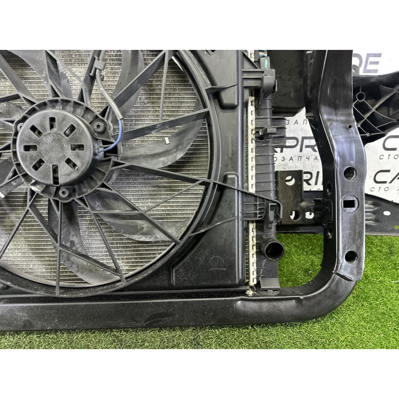 Телевизор (передняя часть кузова) (наружные элементы кузова) Jeep Grand Cherokee WK2 2018 3.6 5156113AA