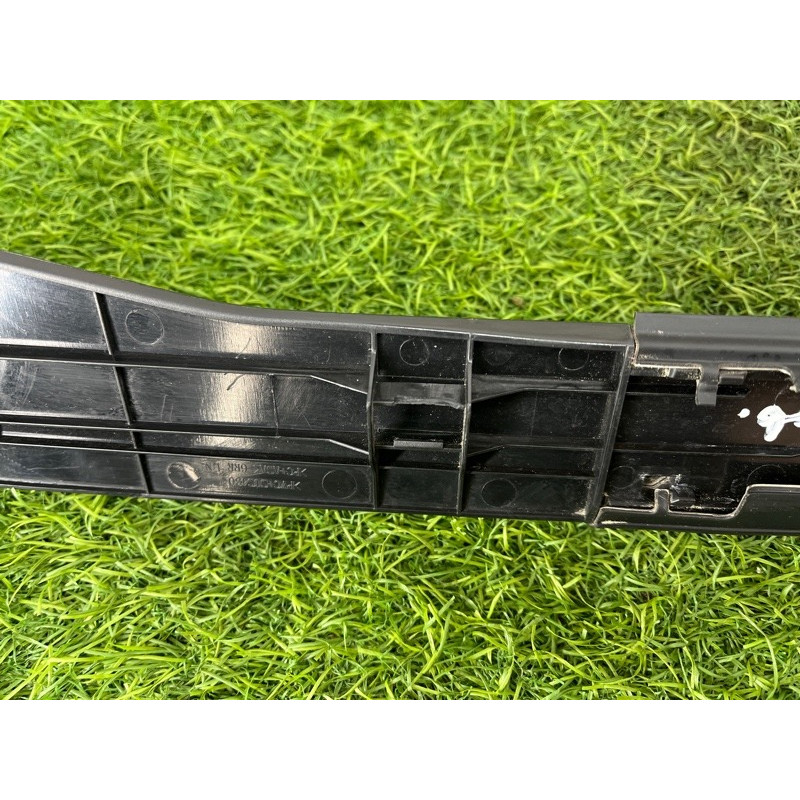 Молдинг на дах (кузов і елементи) Nissan Rogue T33 2023 1.5 KR15DDT 738536RA0A