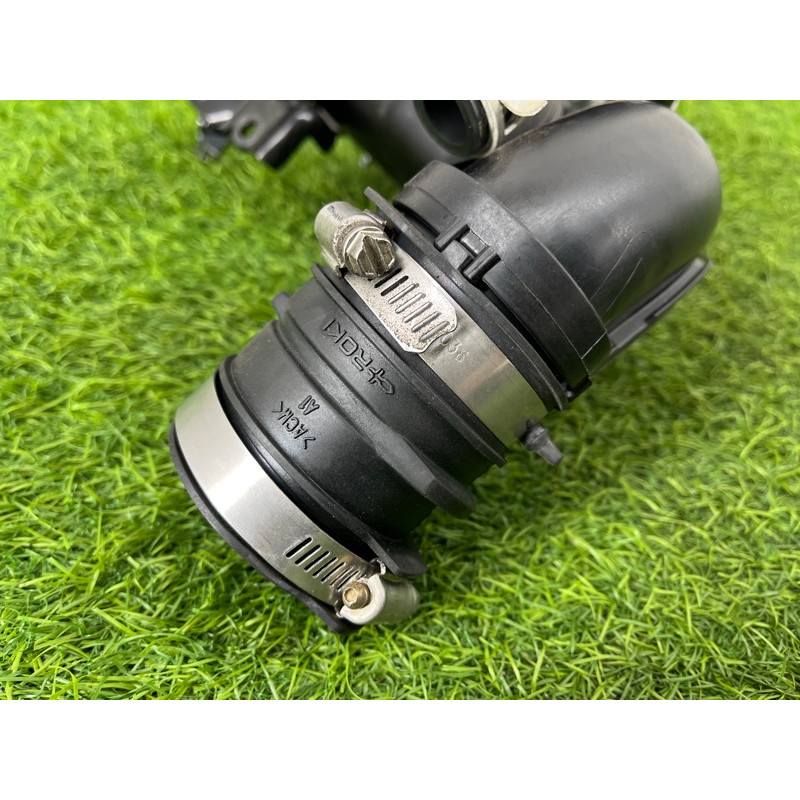 Патрубок впускного колектора (впускная система) Nissan Rogue T33 2023 1.5 KR15DDT 165766RC3B