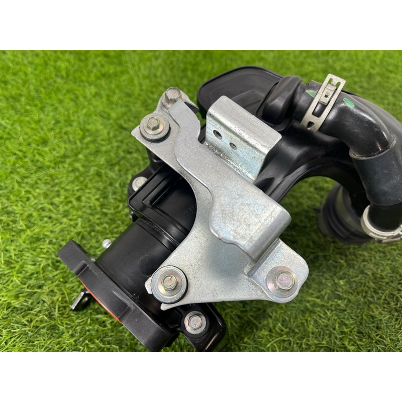 Патрубок впускного колектора (впускная система) Nissan Rogue T33 2023 1.5 KR15DDT 165766RC3B