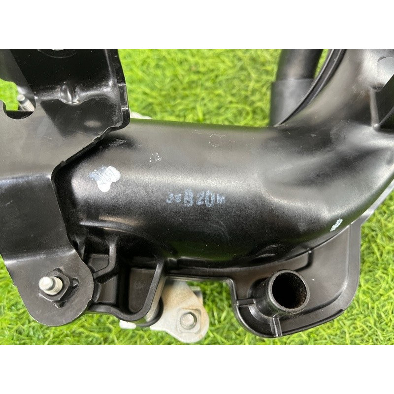 Патрубок впускного колектора (впускная система) Nissan Rogue T33 2023 1.5 KR15DDT 165766RC3B