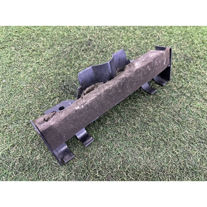 Повітропровід радіатора (кузов и элементы) LAND ROVER Range Rover L405 2016 5.0 LR052925