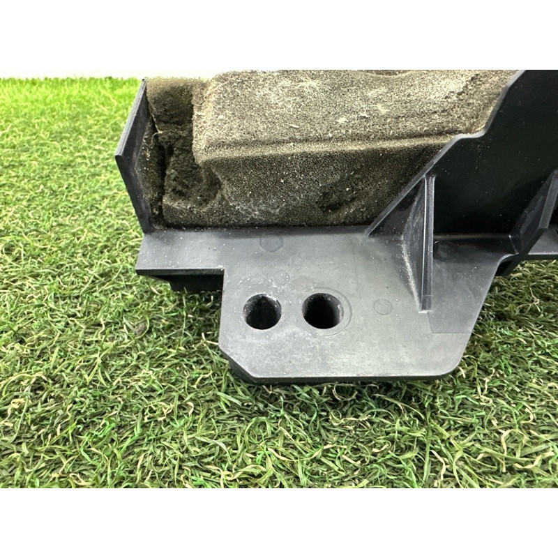 Повітропровід радіатора (кузов и элементы) LAND ROVER Range Rover L405 2016 5.0 LR052925