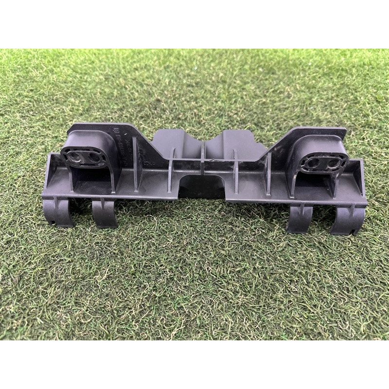 Повітропровід радіатора (кузов и элементы) LAND ROVER Range Rover L405 2016 5.0 LR052925