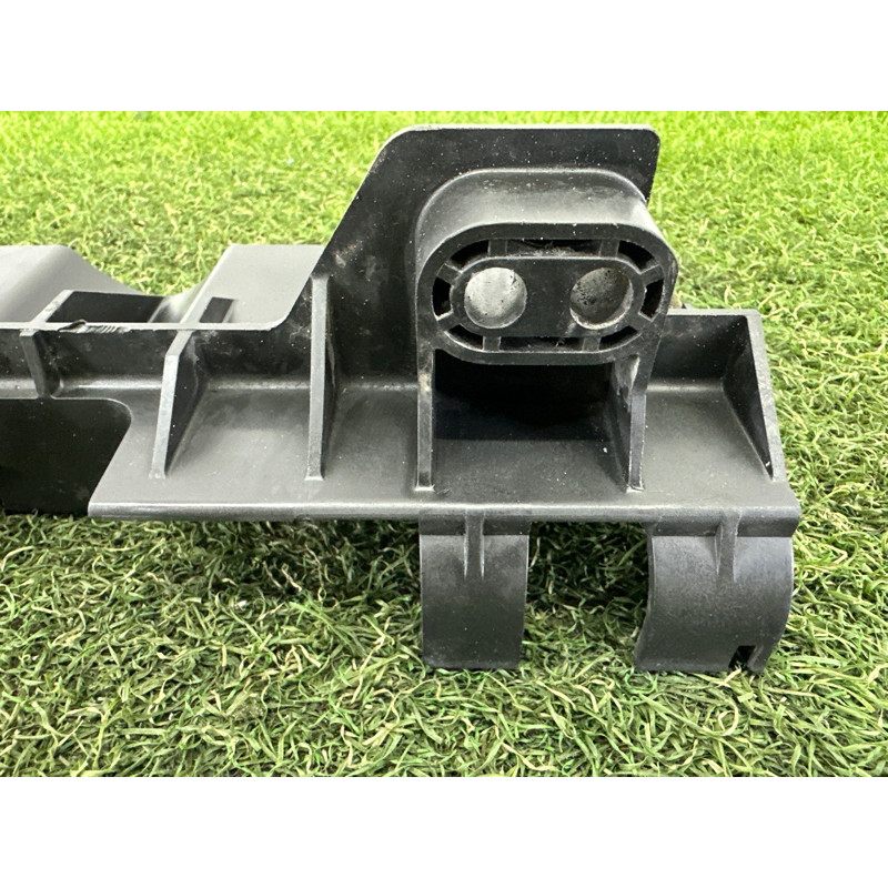 Повітропровід радіатора (кузов и элементы) LAND ROVER Range Rover L405 2016 5.0 LR052925