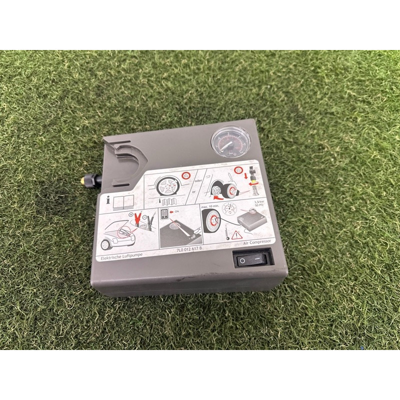 Компрессор для подкачки шин (аксессуары) Volkswagen Touareg NF 7L0012617B