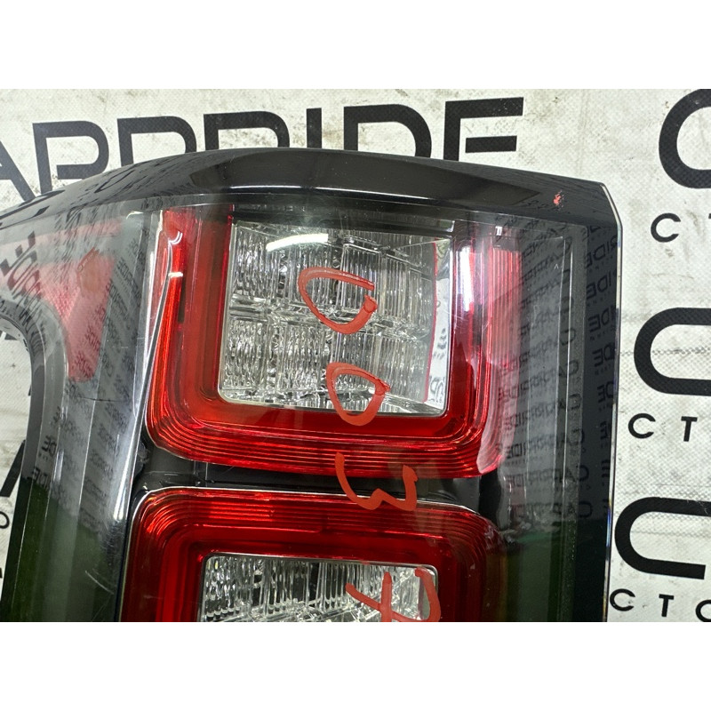 Задний фонарь (оптика) LAND ROVER Range Rover L405 2016 5.0 LR061584