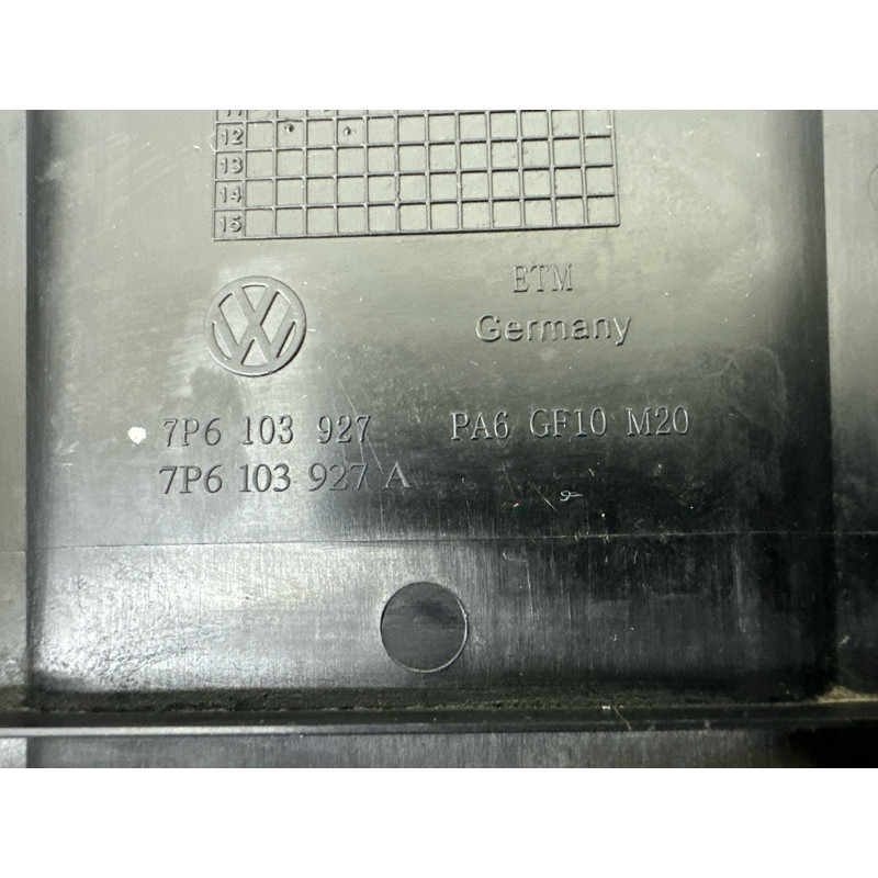 Декоративна кришка двигуна (двигун та елементи) Volkswagen Touareg NF 2013 3.0 Hybrid 7P6103927