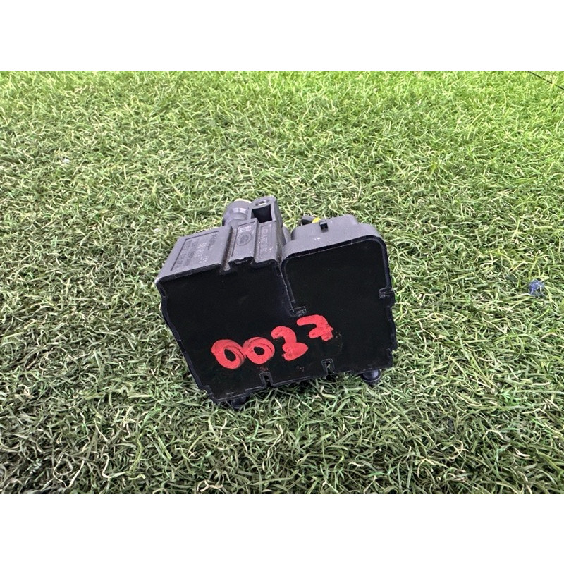 Блок клапанов подвески (электрика / блоки управления) LAND ROVER Range Rover L405 2016 5.0 LR070246