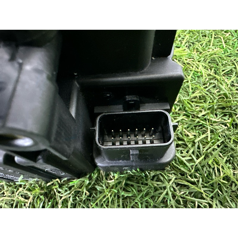 Блок клапанов подвески (электрика / блоки управления) LAND ROVER Range Rover L405 2016 5.0 LR070246