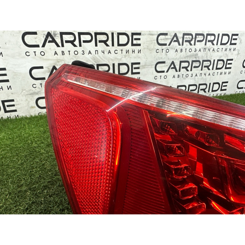 Задний фонарь (оптика) AUDI Q5 8R 2012 3.2 8R0945093B