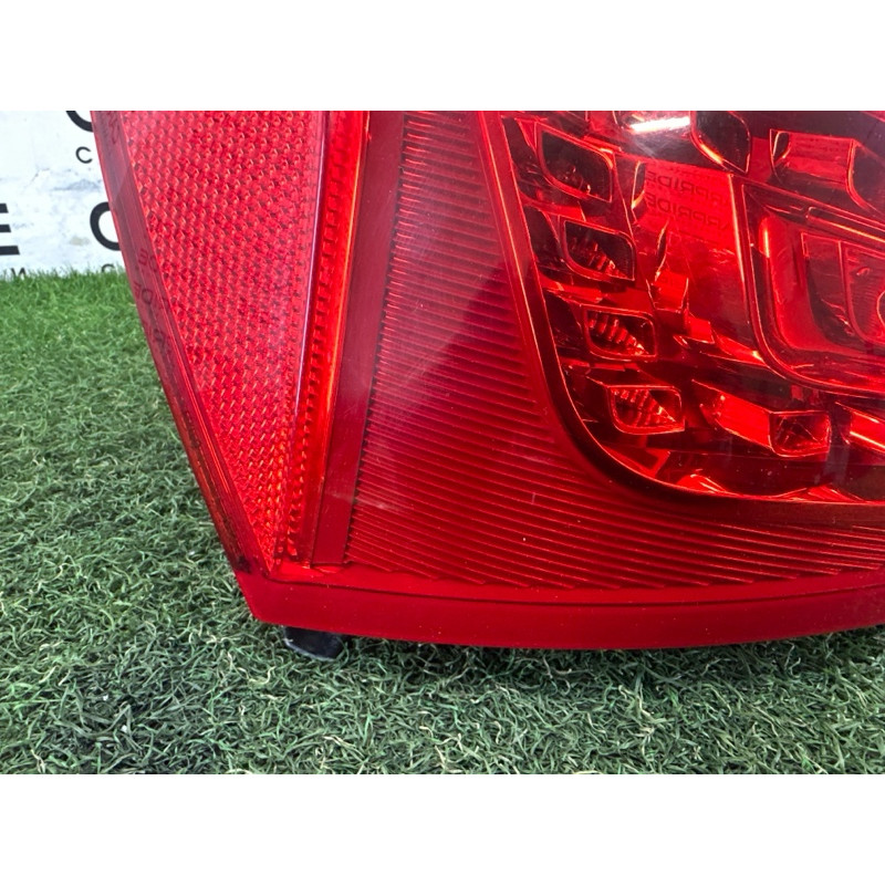 Задний фонарь (оптика) AUDI Q5 8R 2012 3.2 8R0945093B