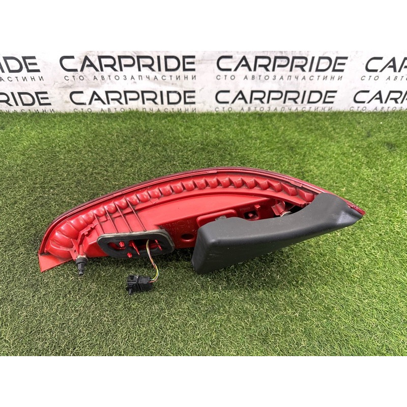 Задний фонарь (оптика) AUDI Q5 8R 2012 3.2 8R0945093B