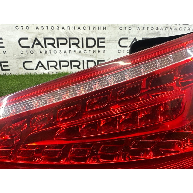 Задний фонарь (оптика) AUDI Q5 8R 2012 3.2 8R0945094B