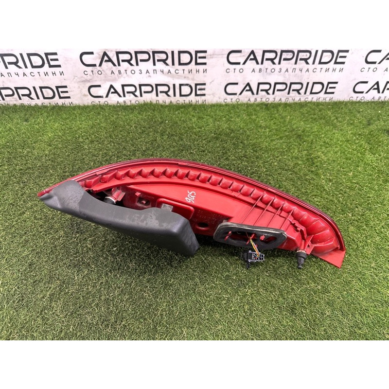 Задний фонарь (оптика) AUDI Q5 8R 2012 3.2 8R0945094B