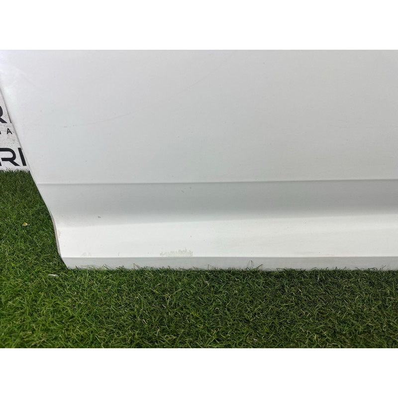 Дверь (наружные элементы кузова) AUDI A4 B9 2017 2.0 TFSI 8W0831051A