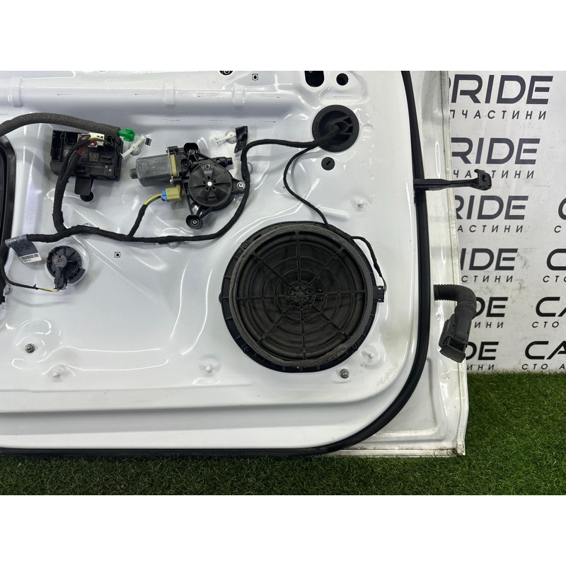 Дверь (наружные элементы кузова) AUDI A4 B9 2017 2.0 TFSI 8W0831051A