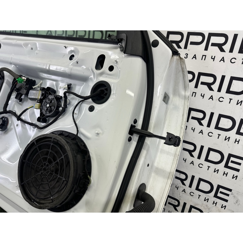 Дверь (наружные элементы кузова) AUDI A4 B9 2017 2.0 TFSI 8W0831051A