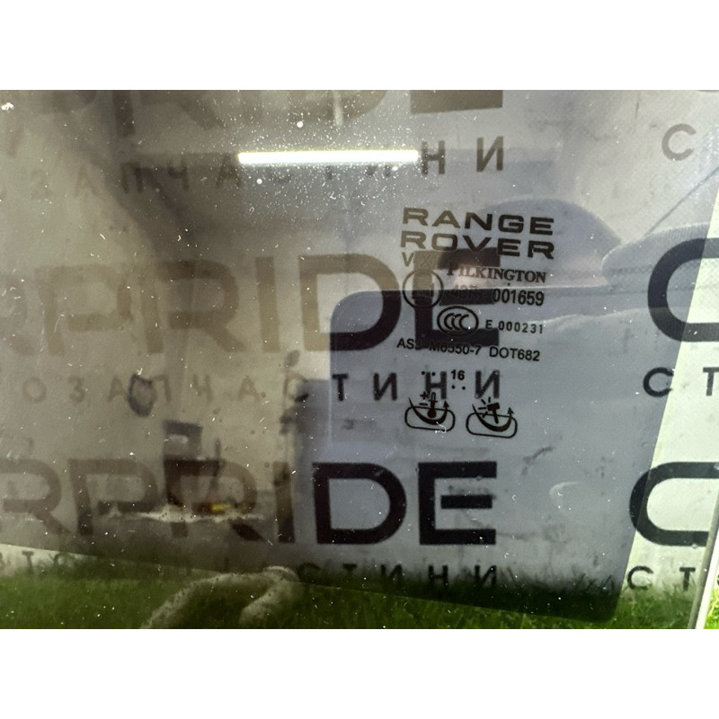 Стекло (кузов и элементы) LAND ROVER Range Rover L405 2016 5.0 LR052677