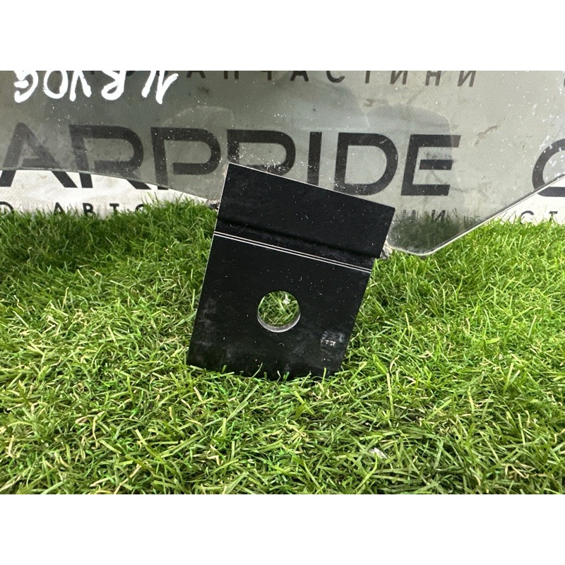 Стекло (кузов и элементы) LAND ROVER Range Rover L405 2016 5.0 LR052677