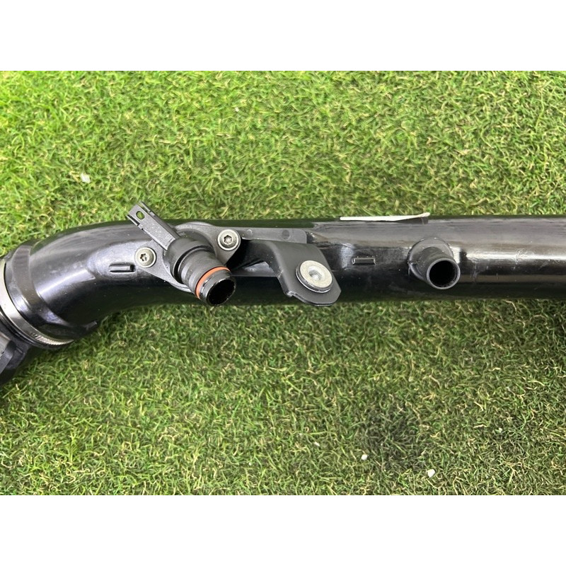 Патрубок воздушного фильтра (впускная система) BMW X5 E70 2011 3.0 N55B30 13717583714