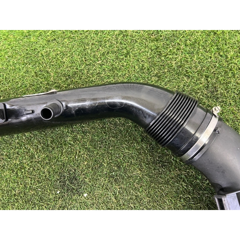 Патрубок воздушного фильтра (впускная система) BMW X5 E70 2011 3.0 N55B30 13717583714