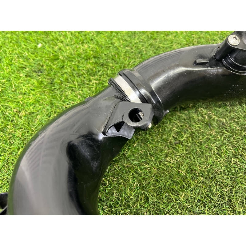 Патрубок воздушного фильтра (впускная система) BMW X5 E70 2011 3.0 N55B30 13717583714