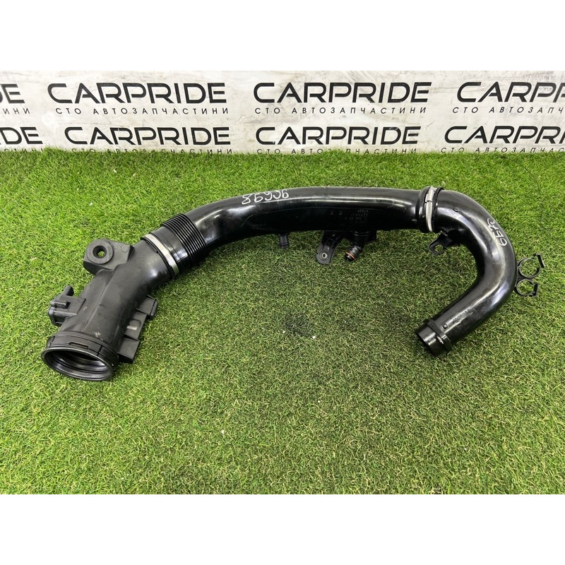 Патрубок воздушного фильтра (впускная система) BMW X5 E70 2011 3.0 N55B30 13717583714