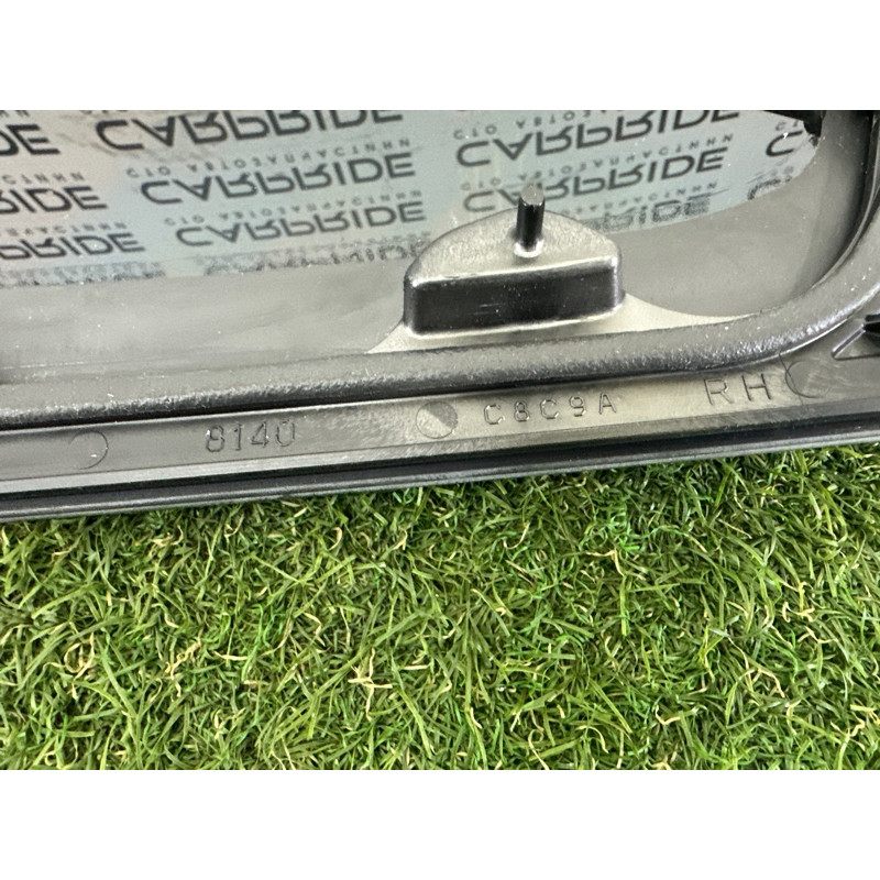 Форточка двери (кузов и элементы) LAND ROVER Range Rover L405 2016 5.0 LR065500