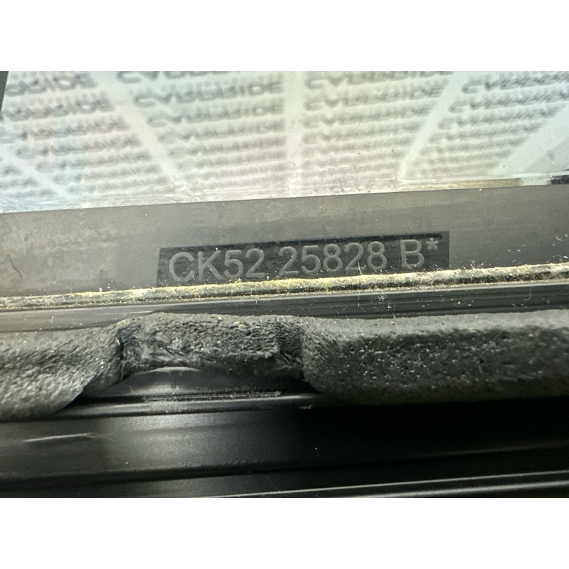 Форточка двери (кузов и элементы) LAND ROVER Range Rover L405 2016 5.0 LR065500