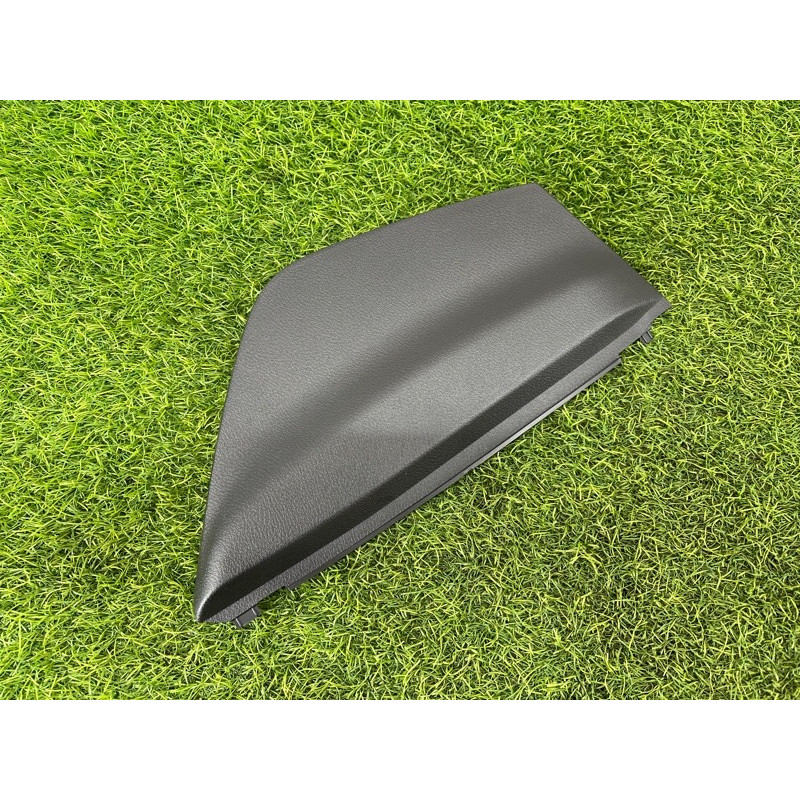 Накладка торпеды боковая (салон) Nissan Rogue T33 2023 1.5 KR15DDT 684986RR0A