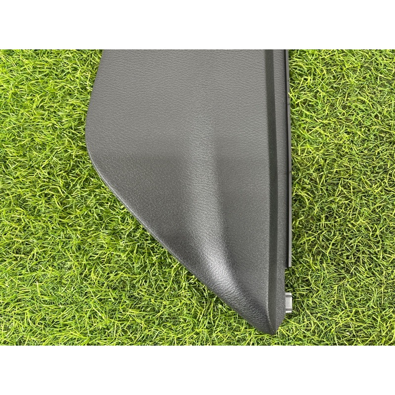 Накладка торпеды боковая (салон) Nissan Rogue T33 2023 1.5 KR15DDT 684986RR0A