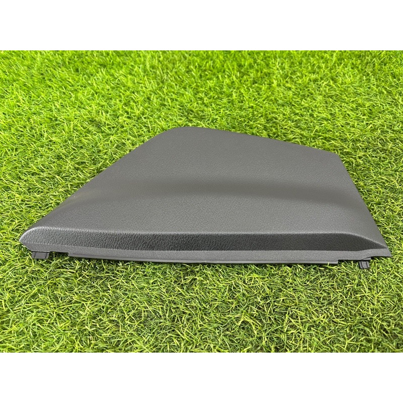 Накладка торпеды боковая (салон) Nissan Rogue T33 2023 1.5 KR15DDT 684986RR0A