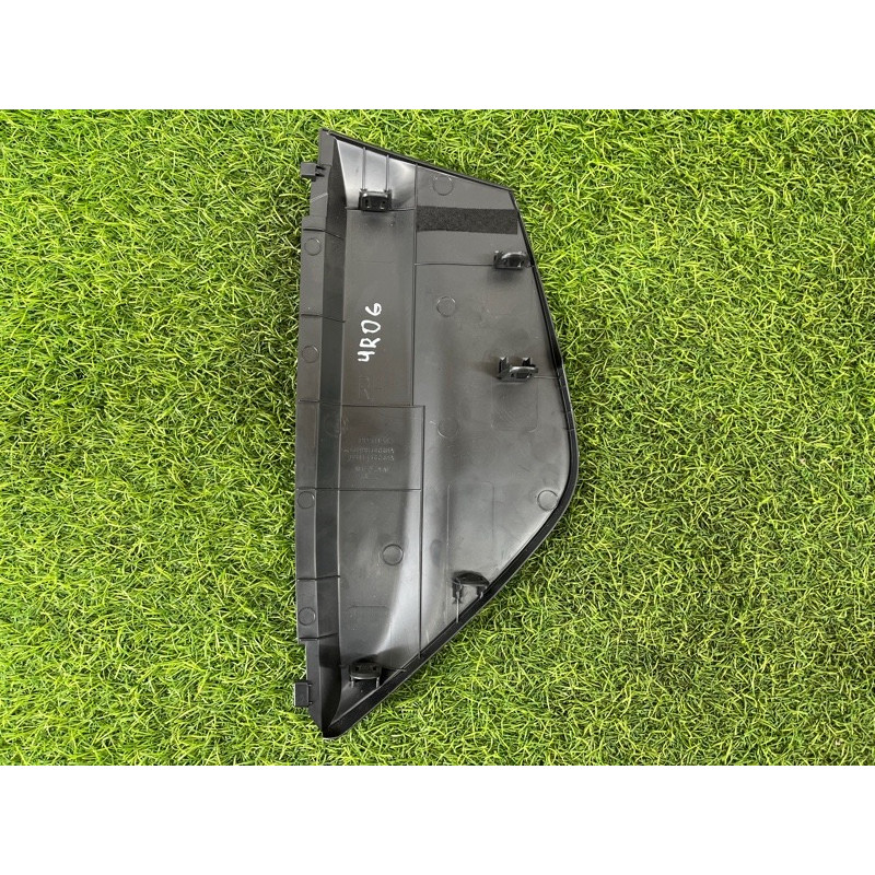 Накладка торпеды боковая (салон) Nissan Rogue T33 2023 1.5 KR15DDT 684986RR0A